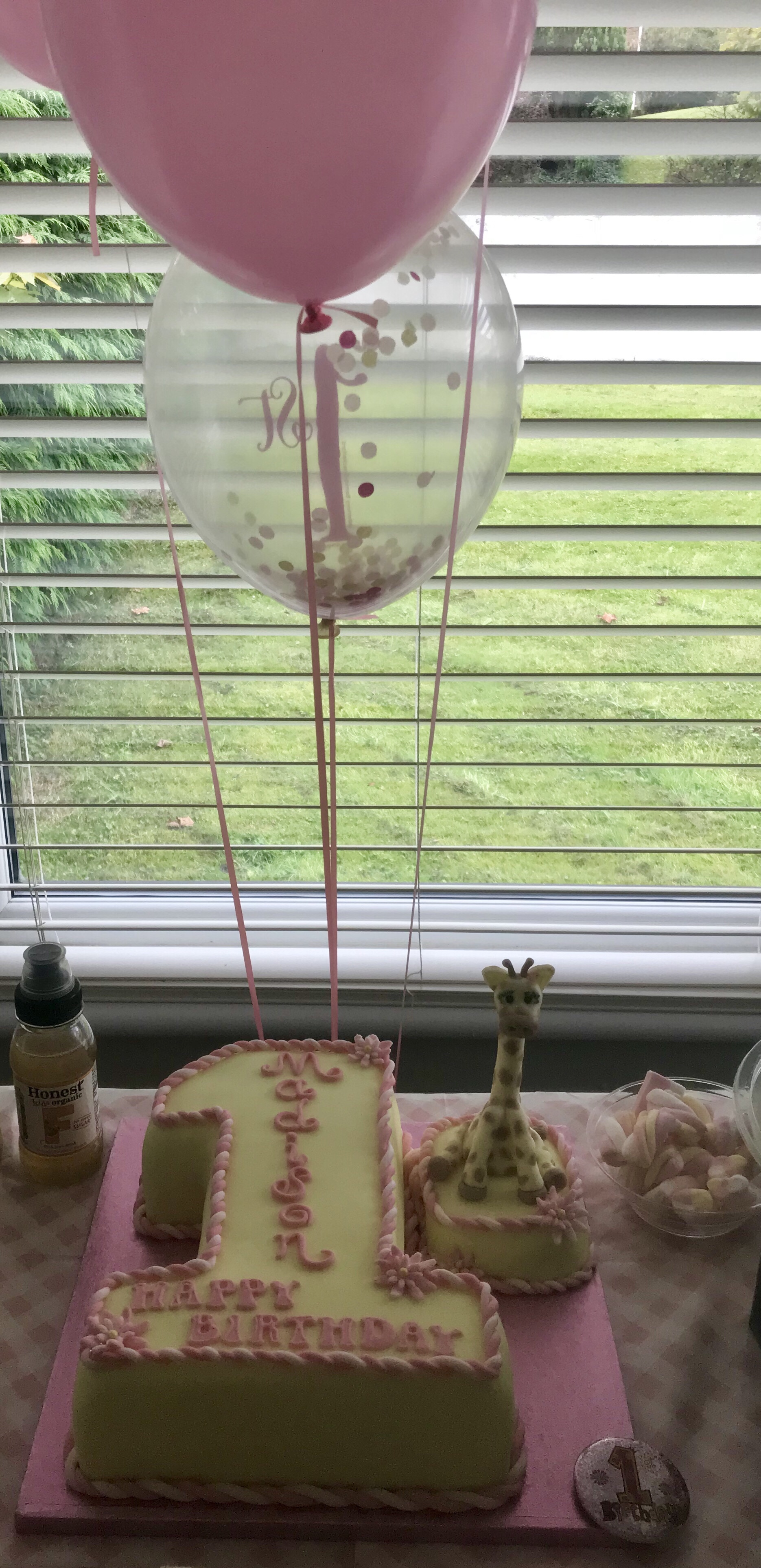Sophie the giraffe birthday cake 