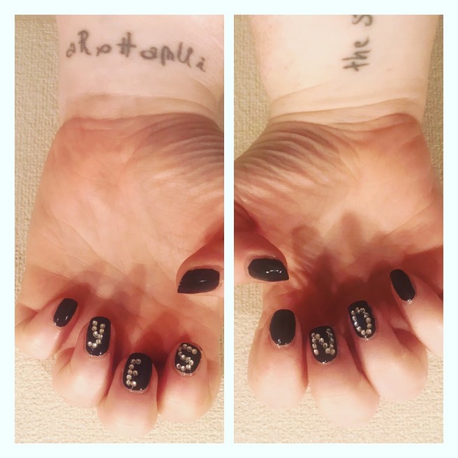 ly h Kerr yes no manicure