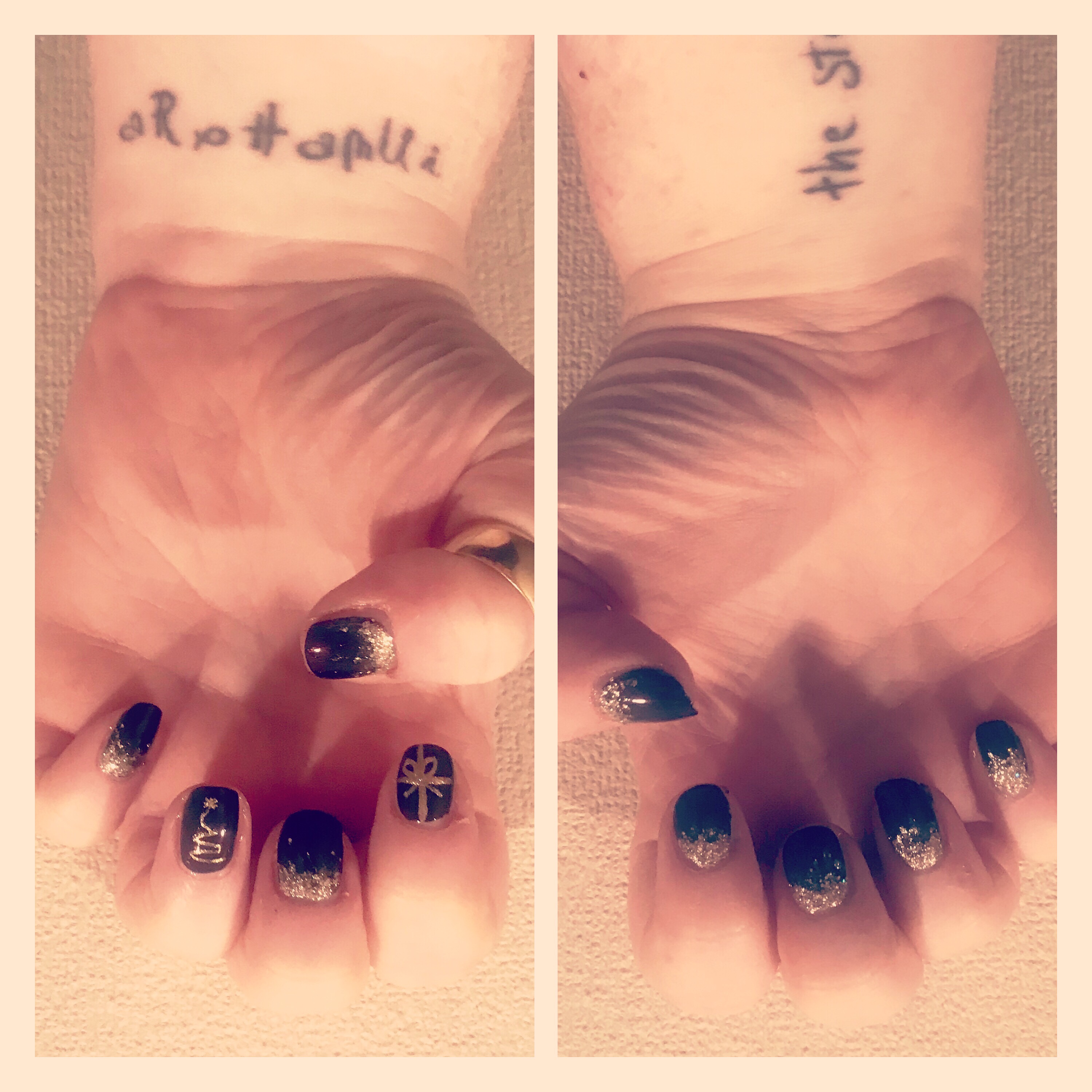 Xmas tree nail art gold on burgundy